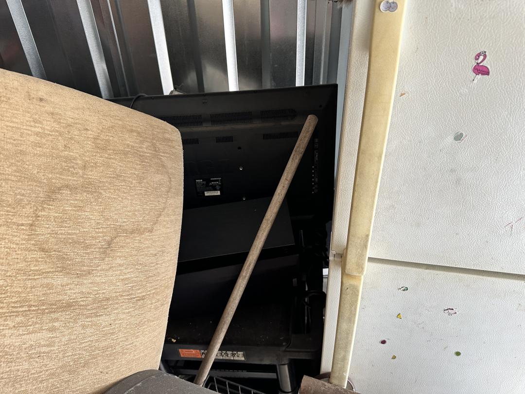 Storage Unit Auction in Shreveport, LA at Ellerbe Storage Center ends